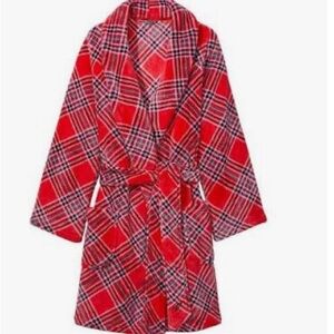 Victoria's Secret Red Plush Plaid Short Robe